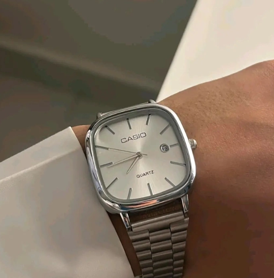 Casio Vintage Men’s Watch – Classic Silver ساعة رجالية كلاسيك (KSA)